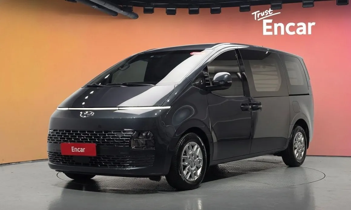 Hyundai Staria — фото 1