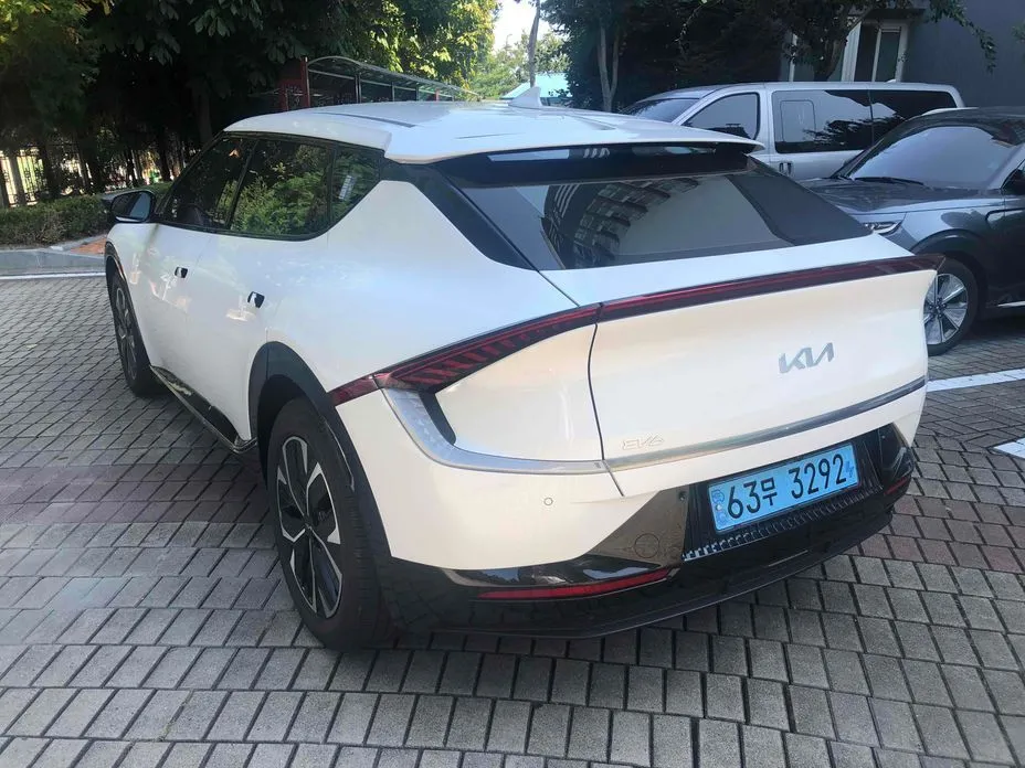 Kia EV6 — фото 9