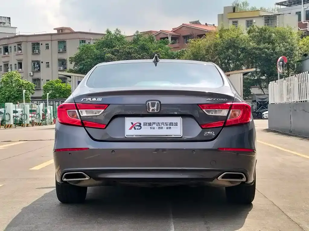Honda Accord — фото 4