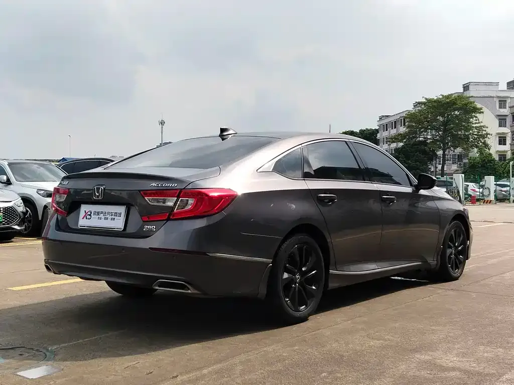 Honda Accord — фото 3