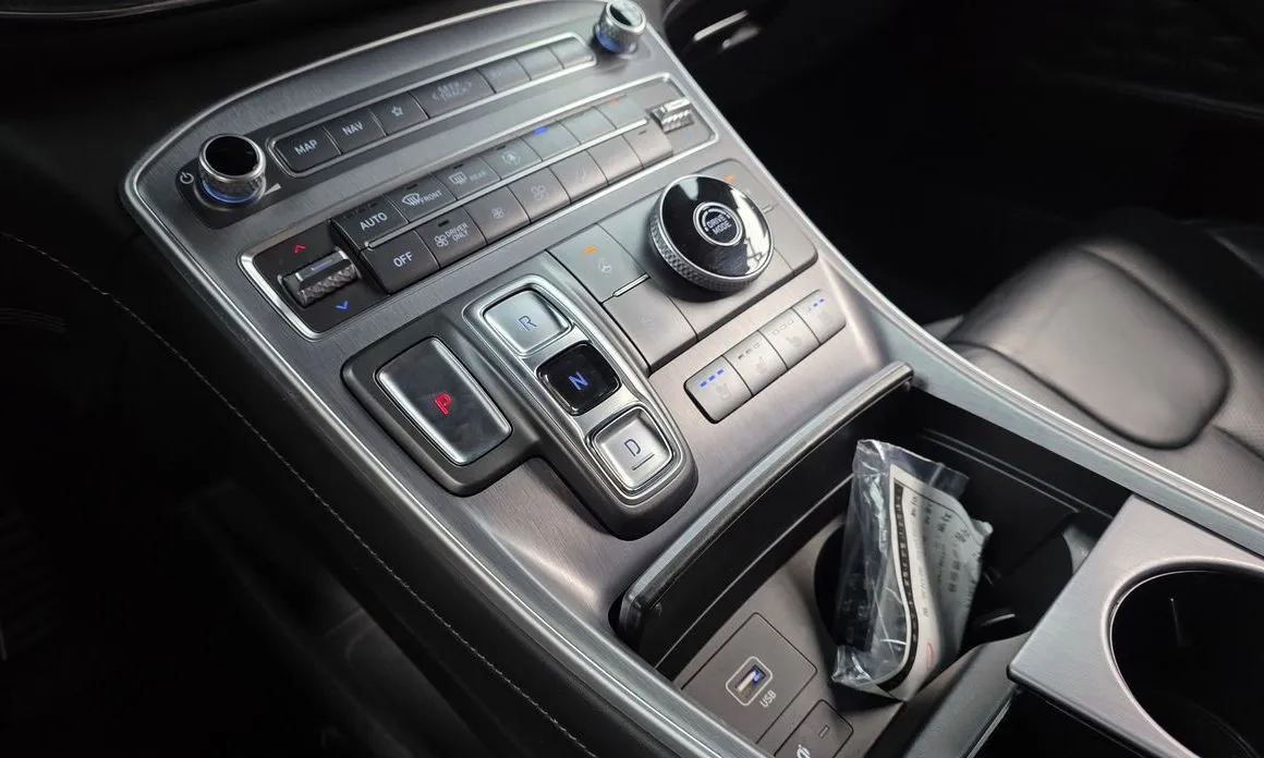 Hyundai Santafe — фото 8