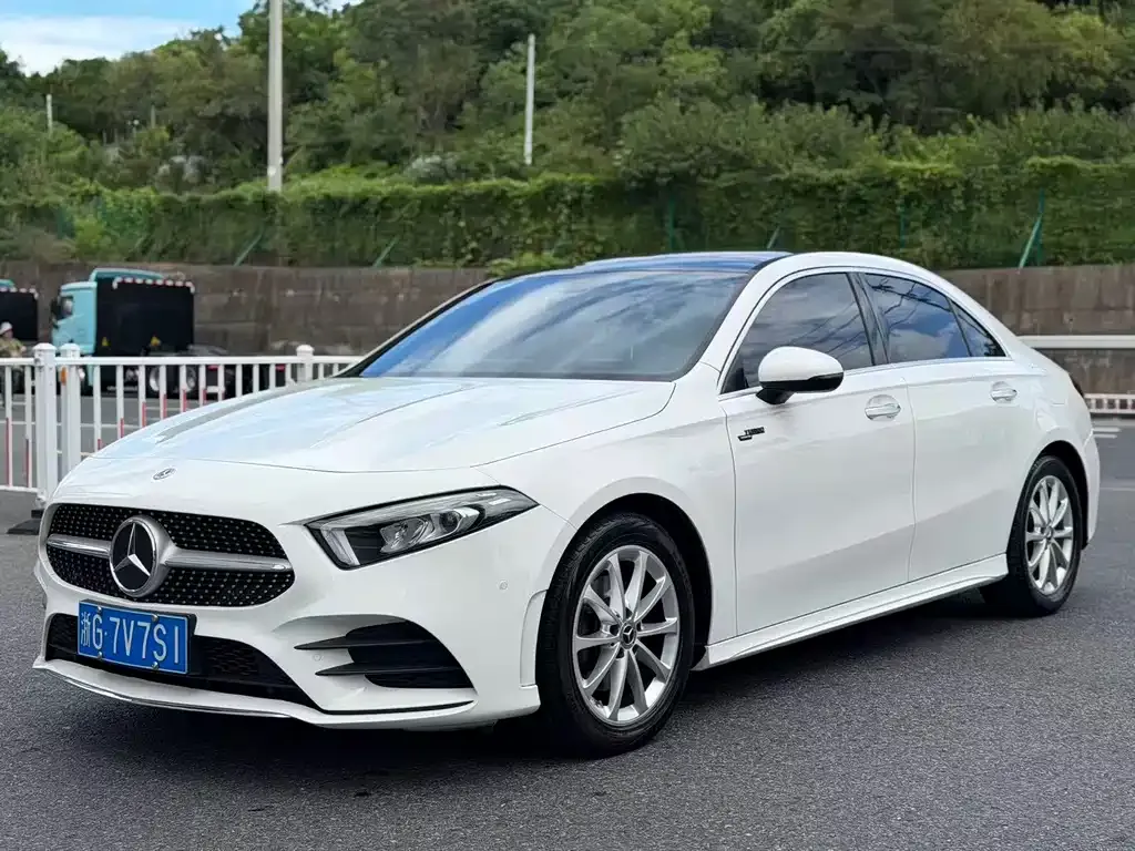Mercedes-Benz A-Class — фото 1
