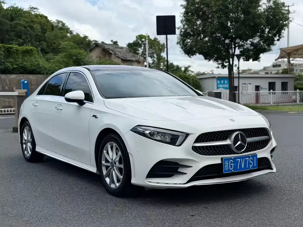Mercedes-Benz A-Class — фото 7