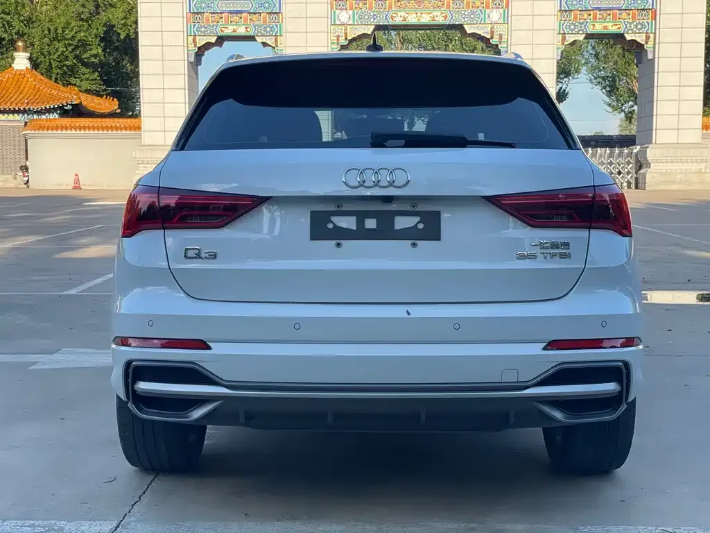 Audi Q3 — фото 10