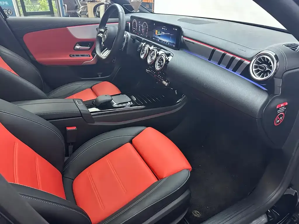 Mercedes-Benz A-Class AMG — фото 7