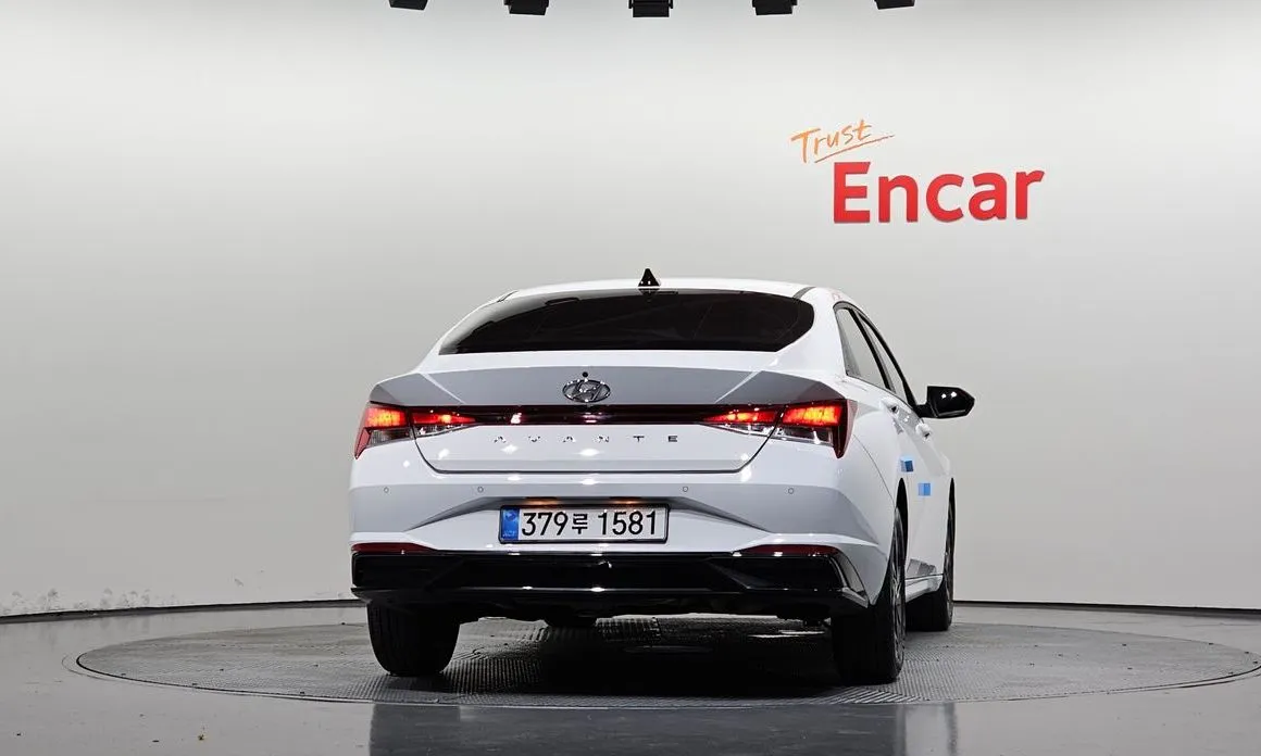 Hyundai AVANTE — фото 3