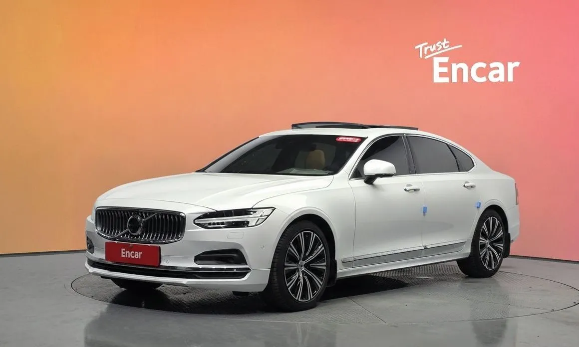 Volvo S90 — фото 1