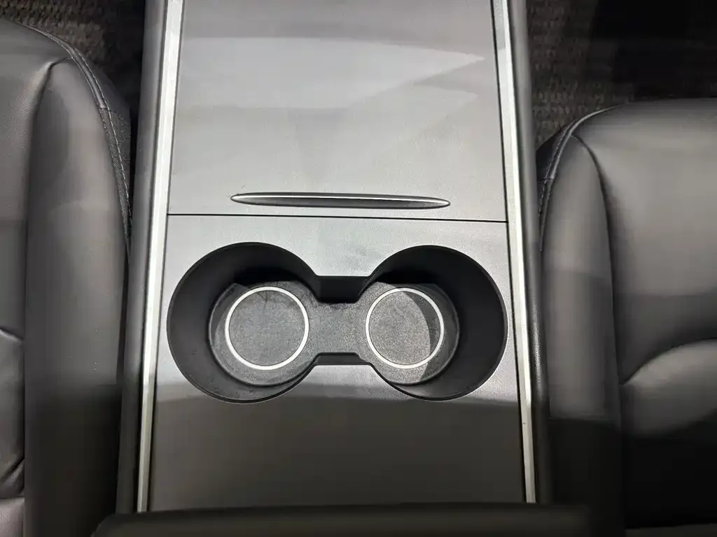 Tesla Model 3 — фото 6