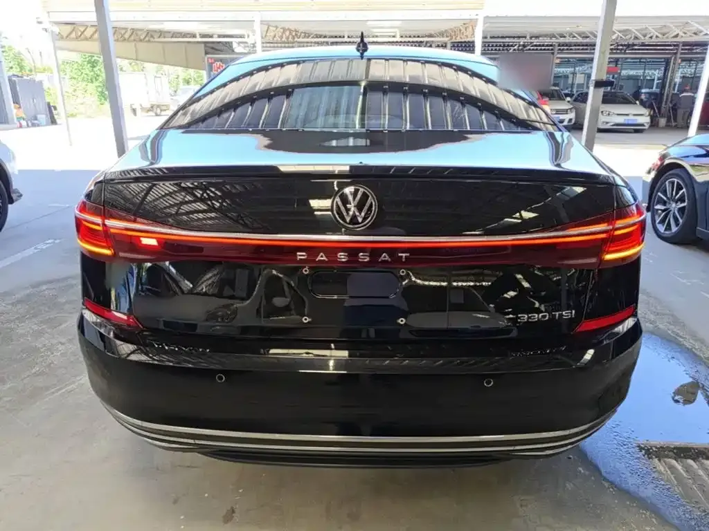 Volkswagen Passat — фото 4