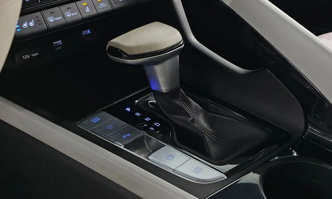 Hyundai AVANTE — фото 2