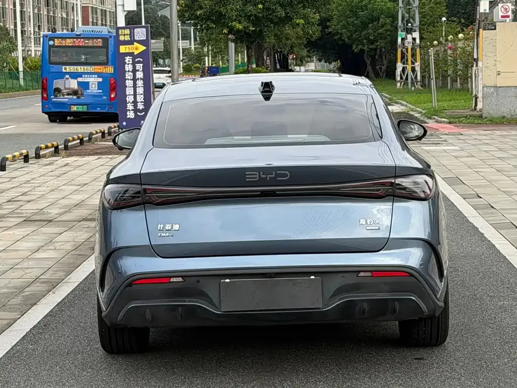 BYD Seal 06 — фото 10
