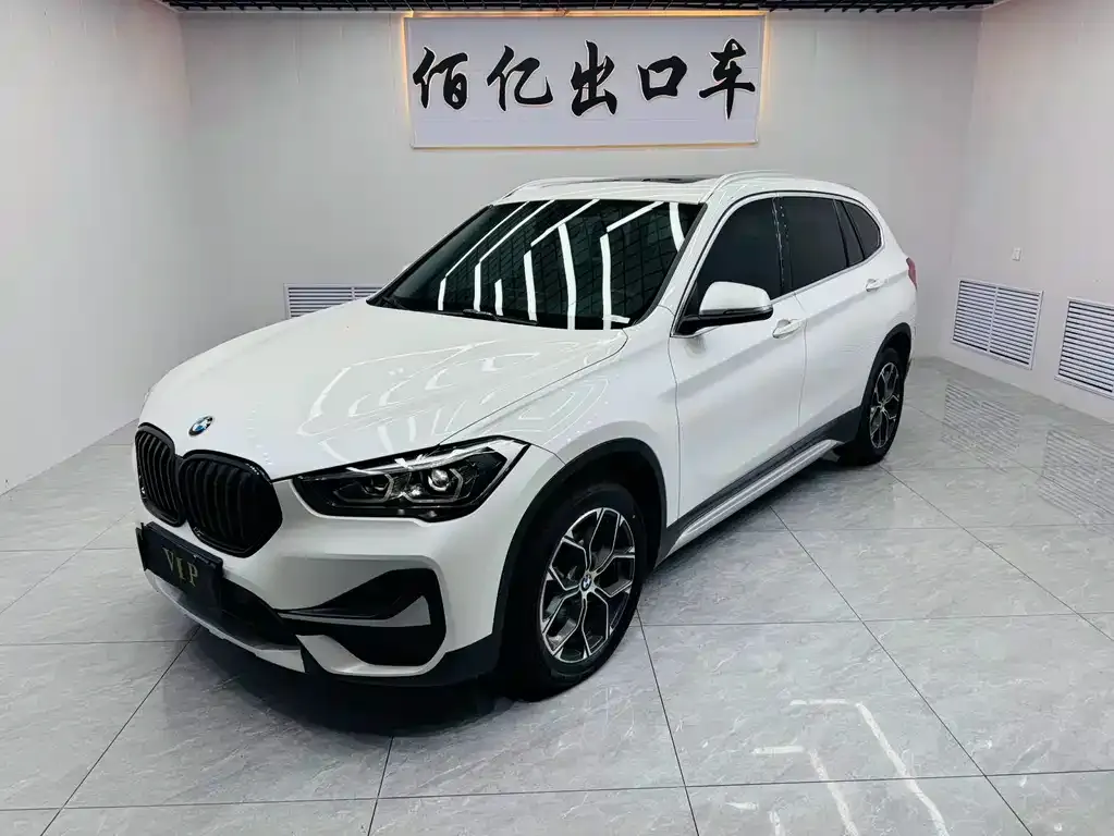 BMW X1 — фото 1