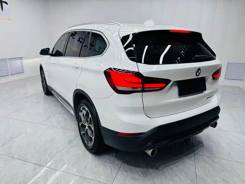 BMW X1 — фото 5