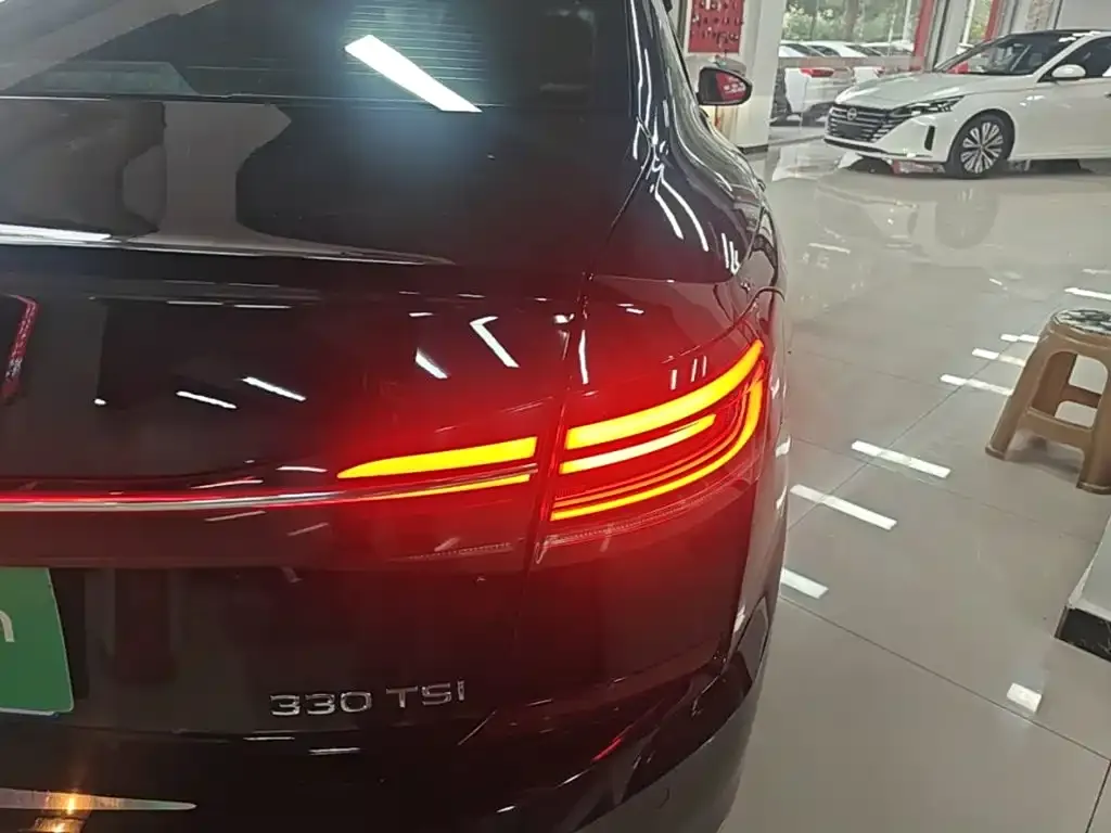 Volkswagen Passat — фото 9