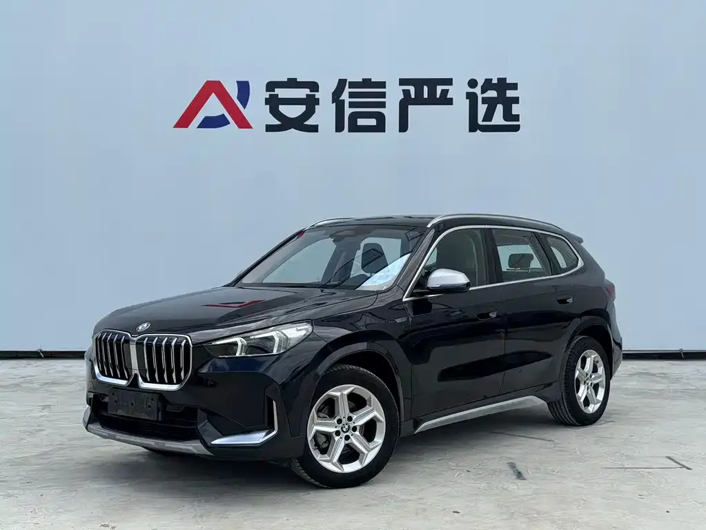 BMW X1 — фото 1