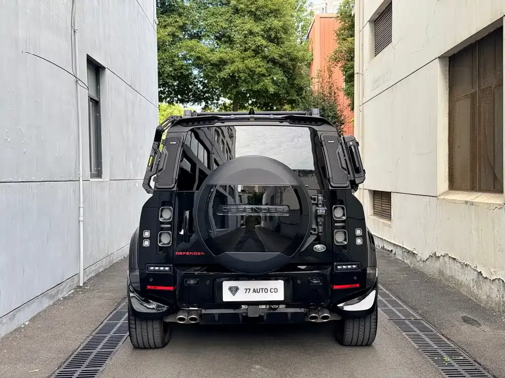 Land Rover Defender — фото 10