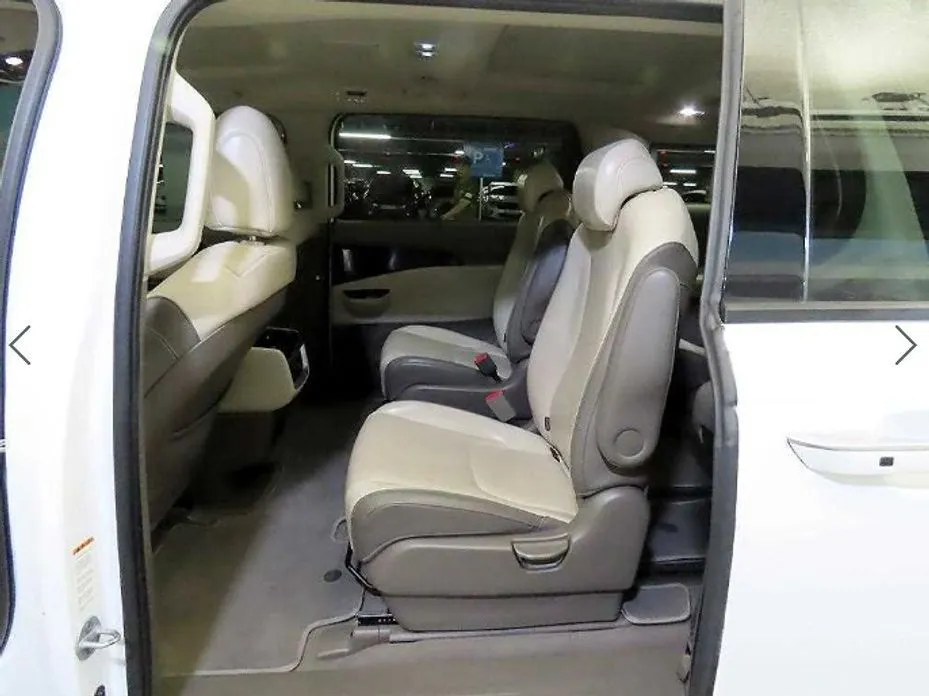 Kia Carnival — фото 4