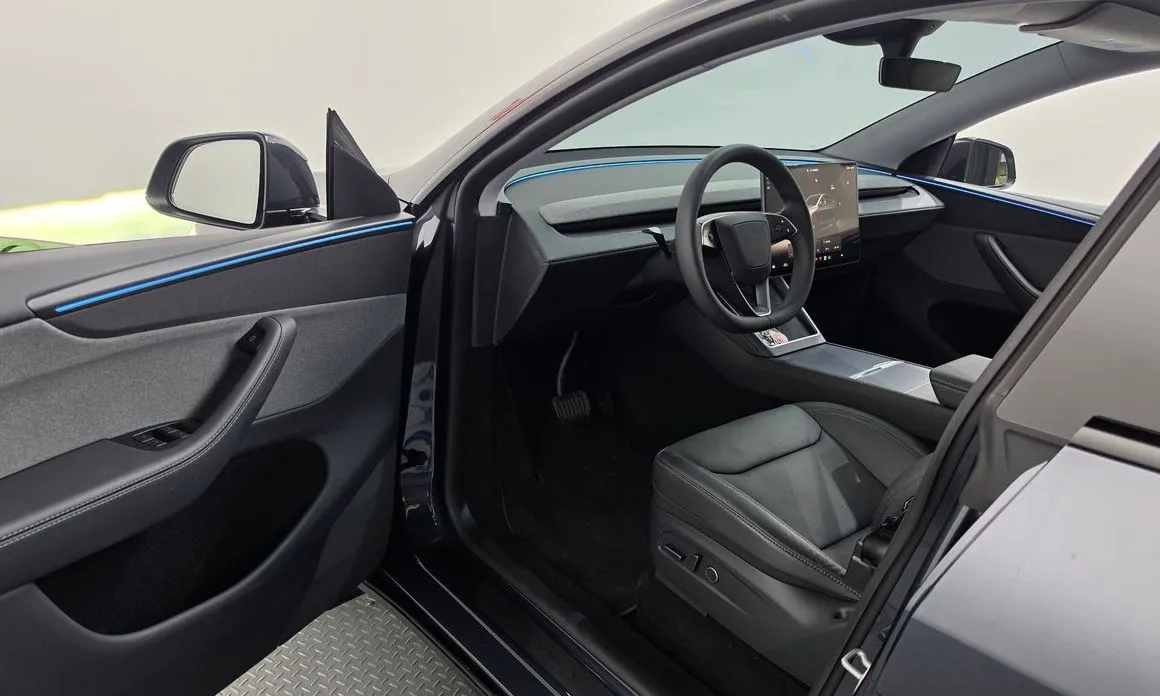 Tesla Model Y — фото 6