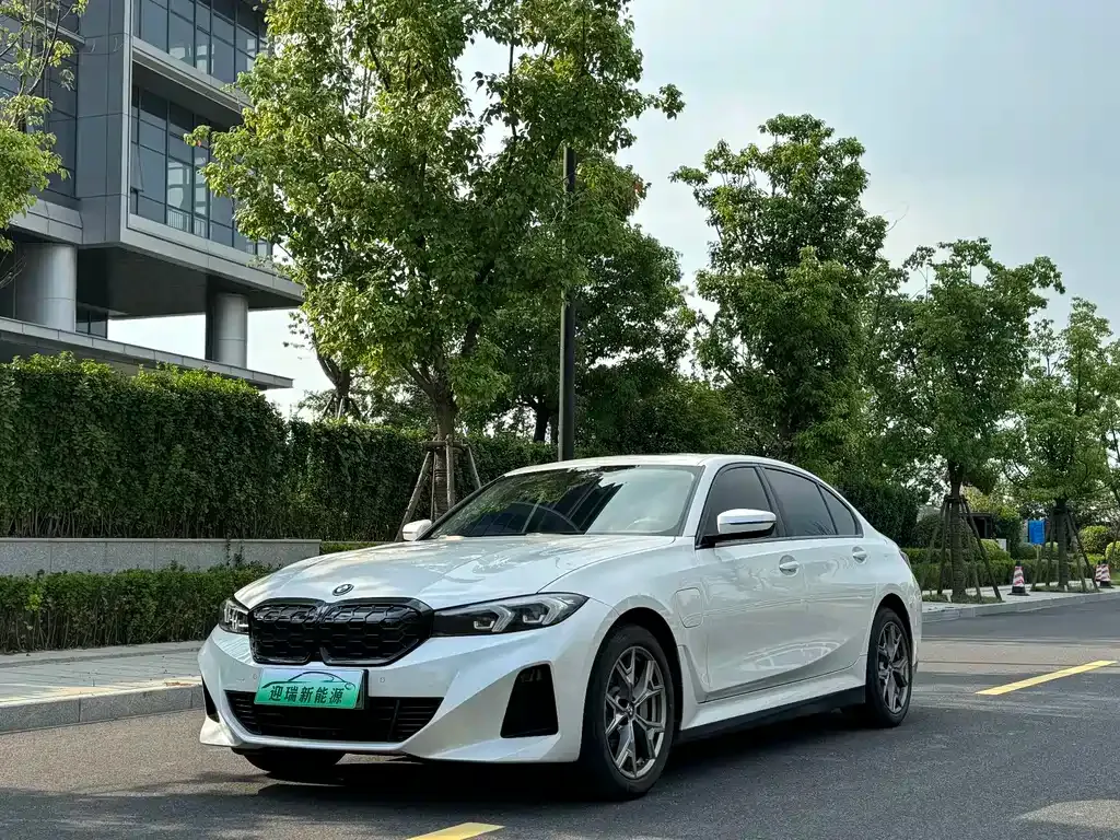 BMW i3 — фото 1