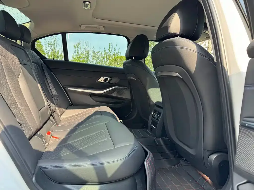 BMW i3 — фото 3