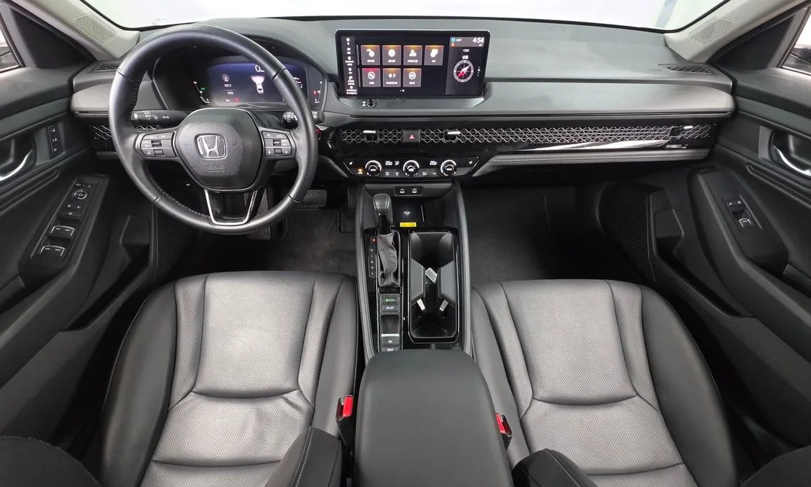 Honda Accord — фото 7
