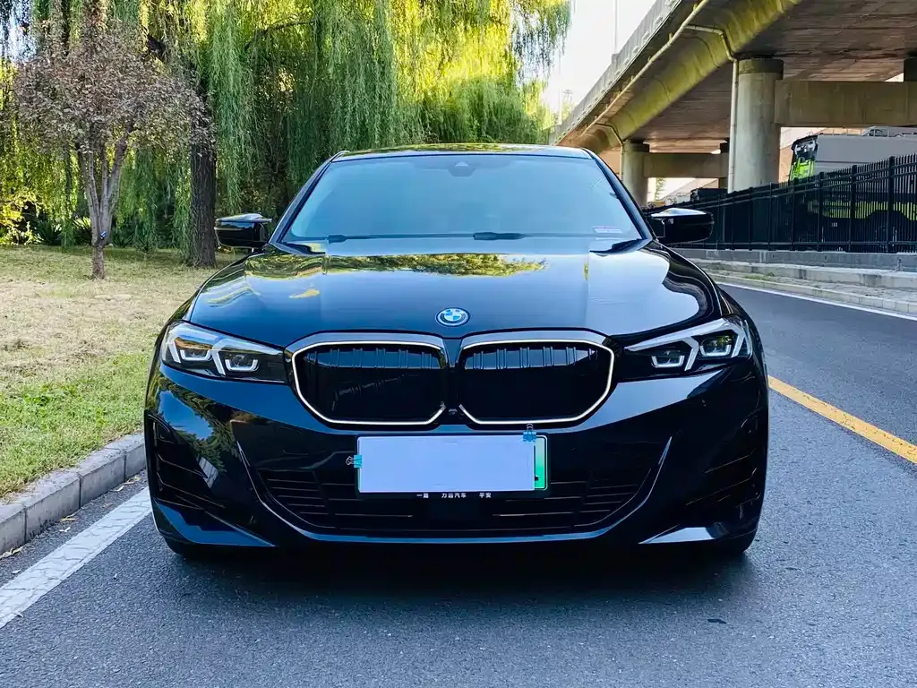 BMW i3 — фото 8