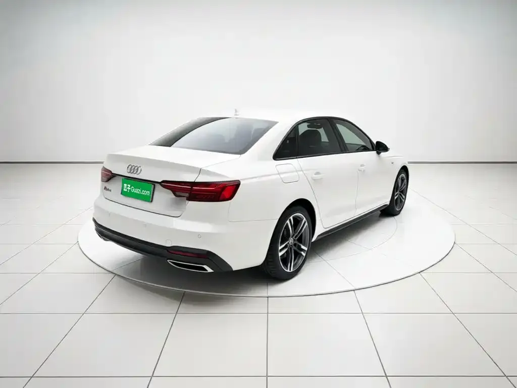 Audi A4L — фото 5