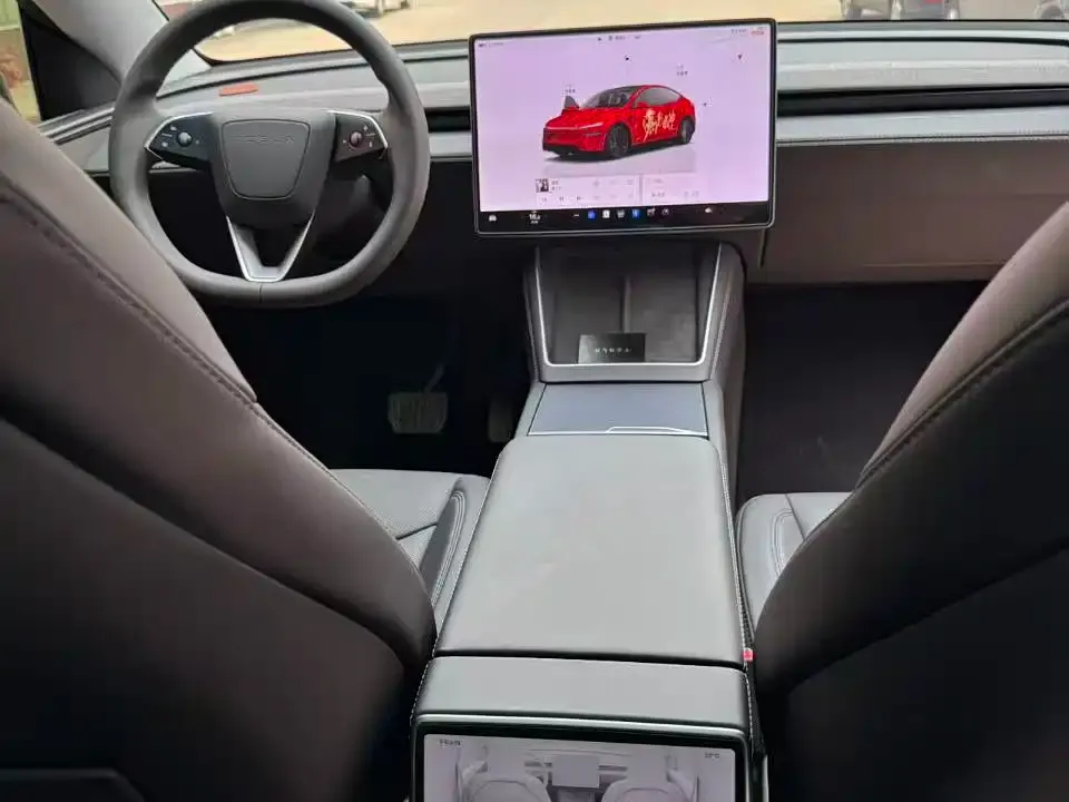 Tesla Model Y — фото 9