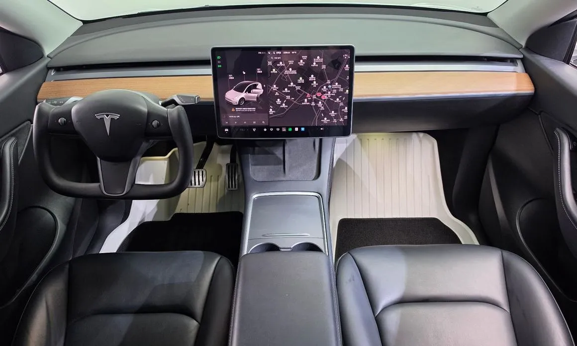 Tesla Model Y — фото 6