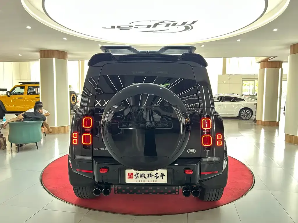 Land Rover Defender — фото 2
