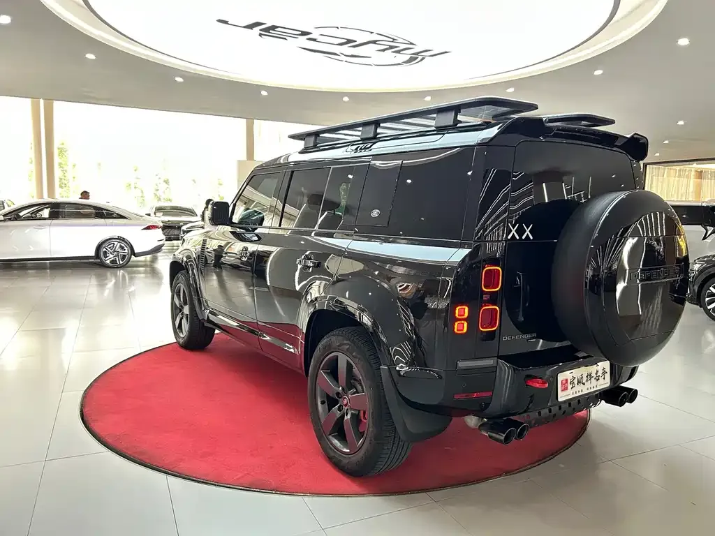 Land Rover Defender — фото 6