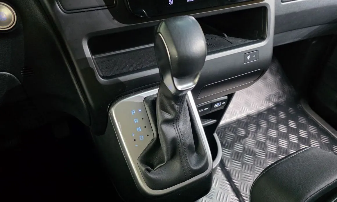 Hyundai Staria — фото 4