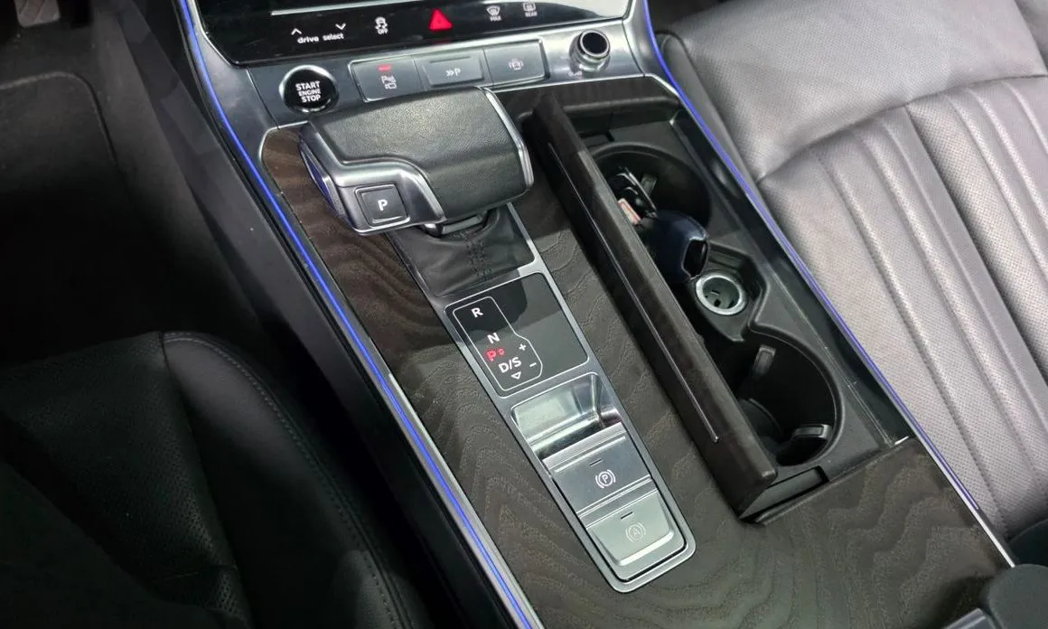 Audi A6 — фото 10