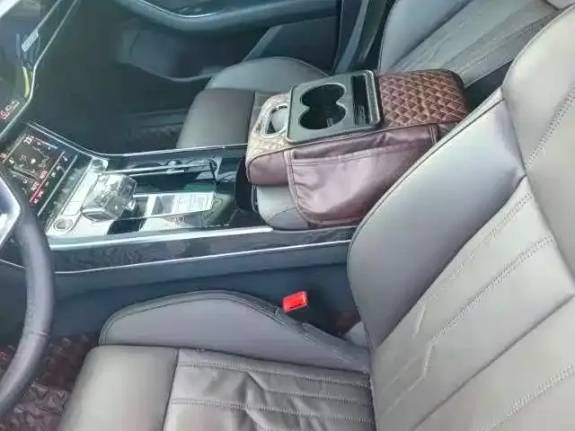 Audi A8 — фото 3