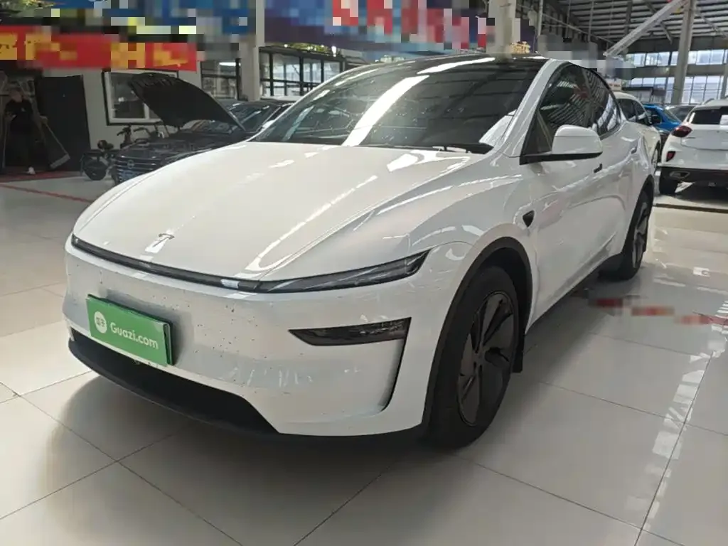 Tesla Model Y — фото 4