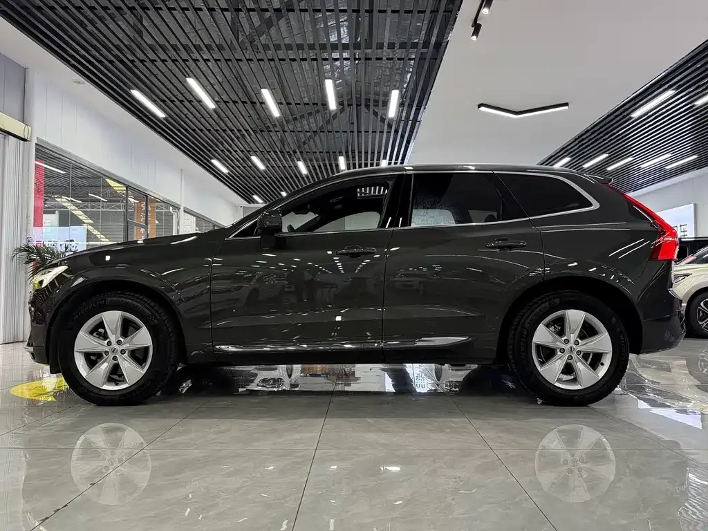 Volvo XC60 — фото 2