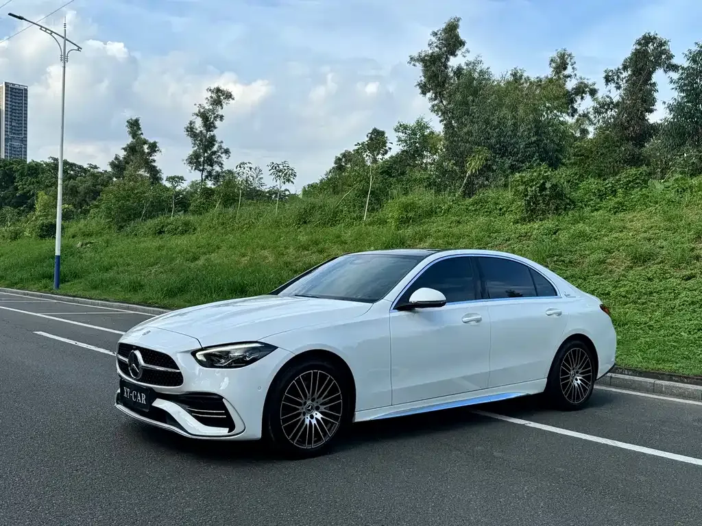 Mercedes-Benz C-Class — фото 1