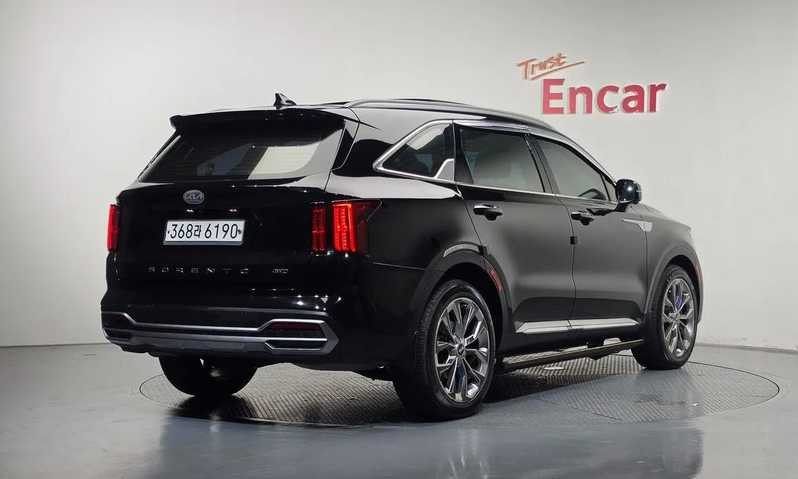 Kia Sorento — фото 7
