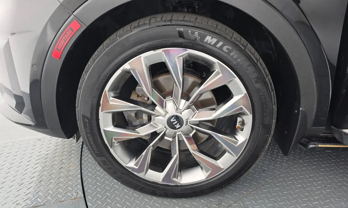 Kia Sorento — фото 9