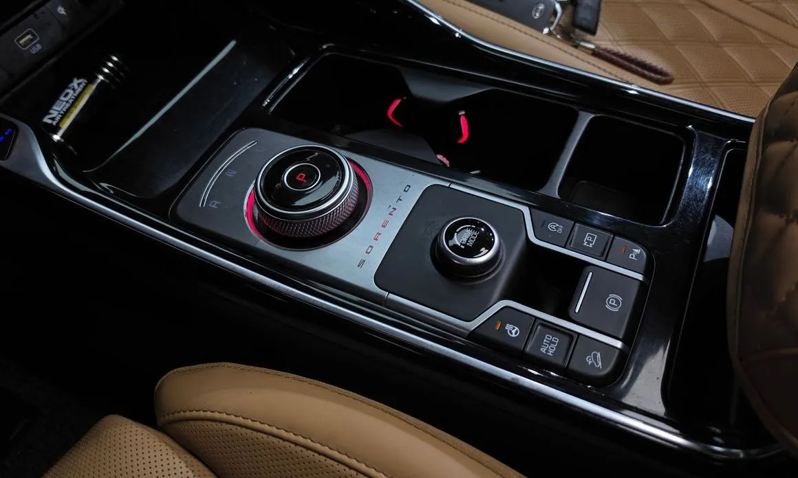 Kia Sorento — фото 6