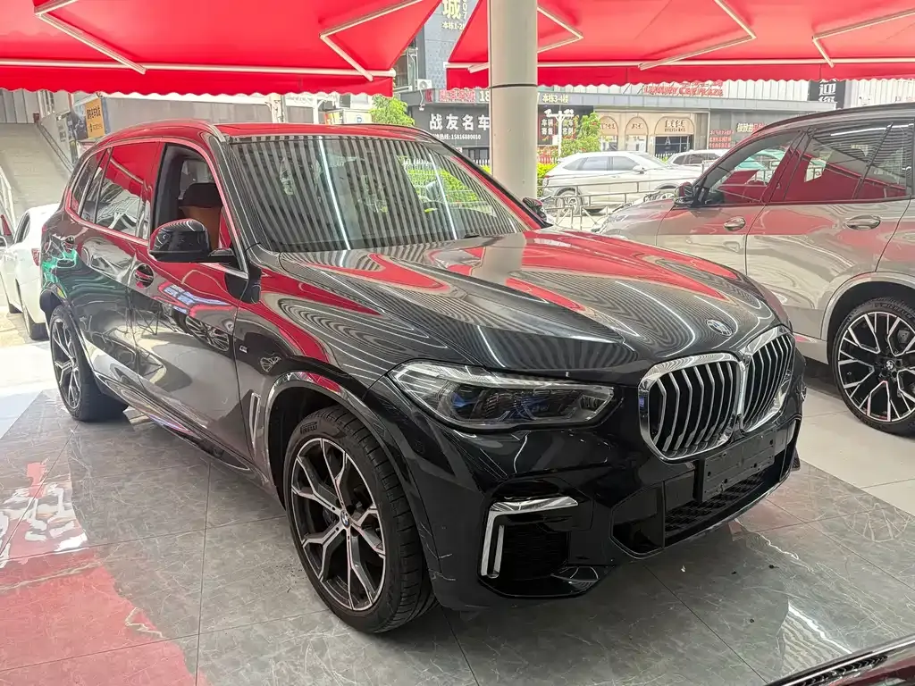 BMW X5 — фото 10