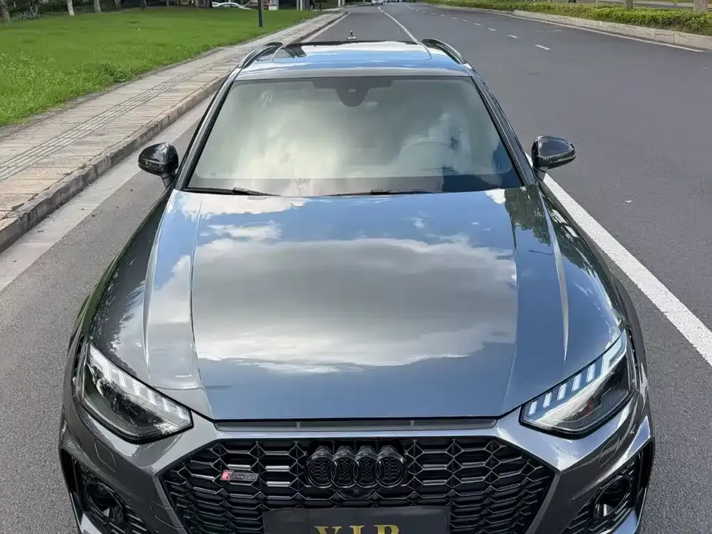 Audi RS 4 — фото 3