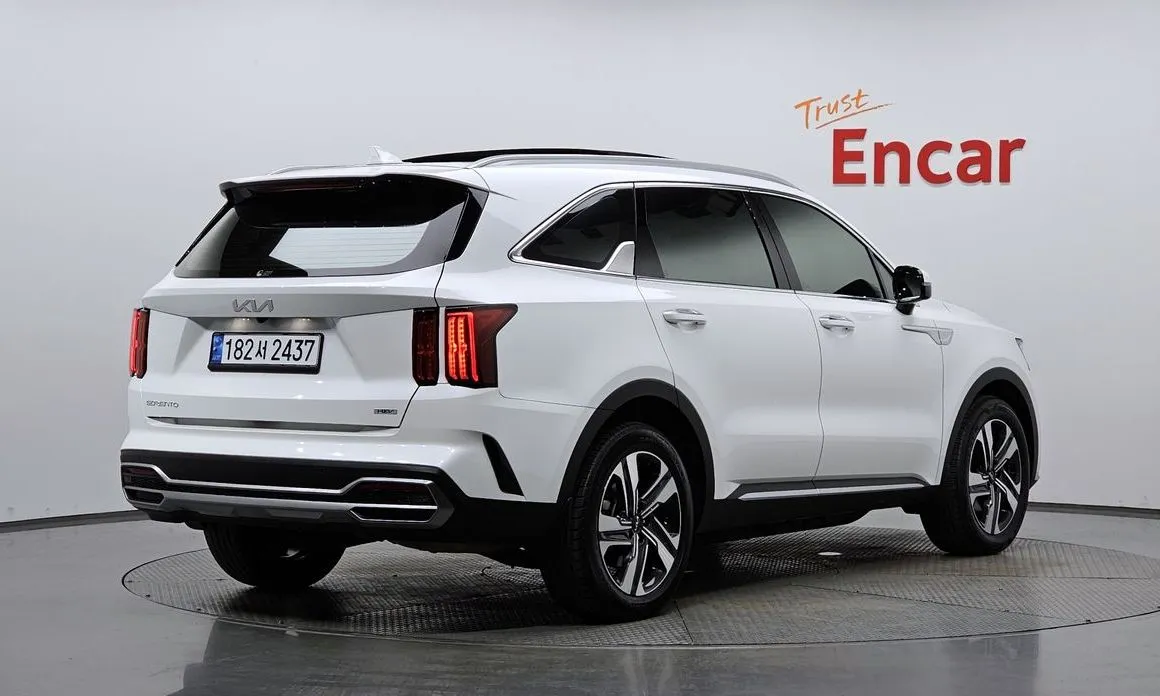 Kia Sorento — фото 5