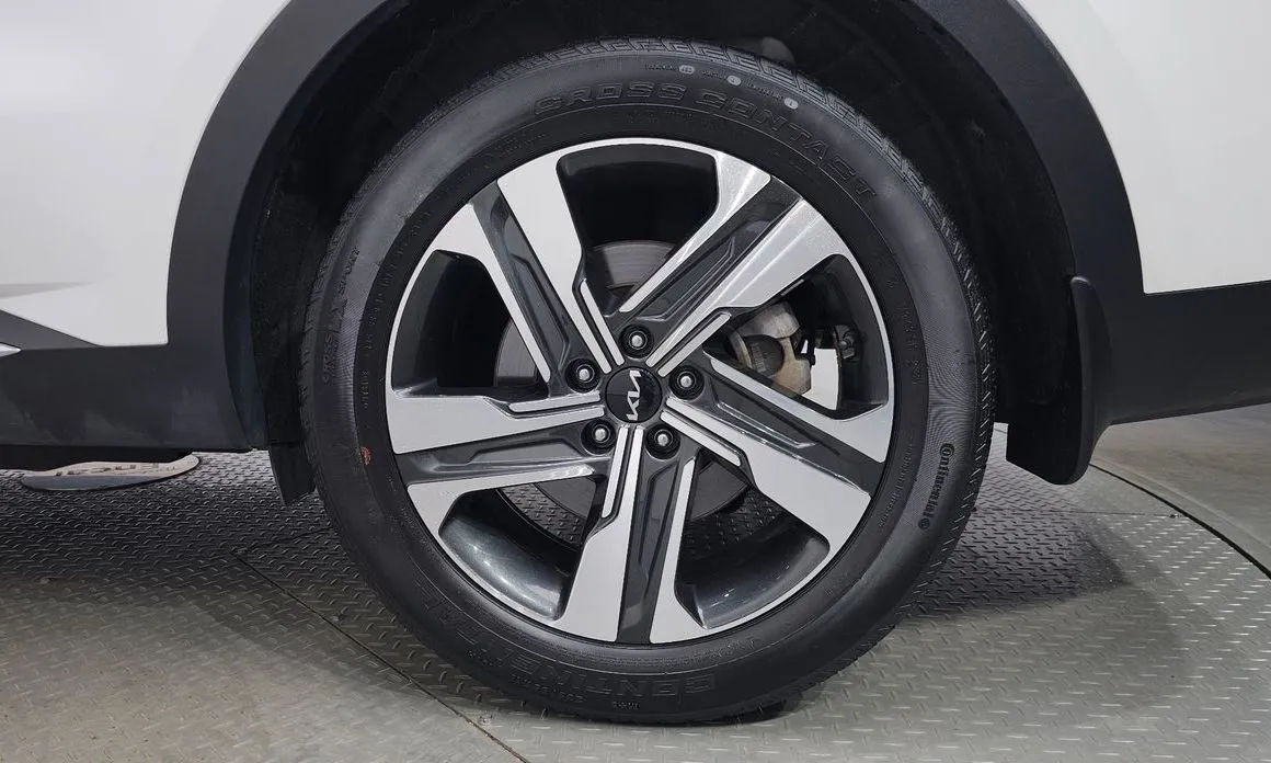 Kia Sorento — фото 9