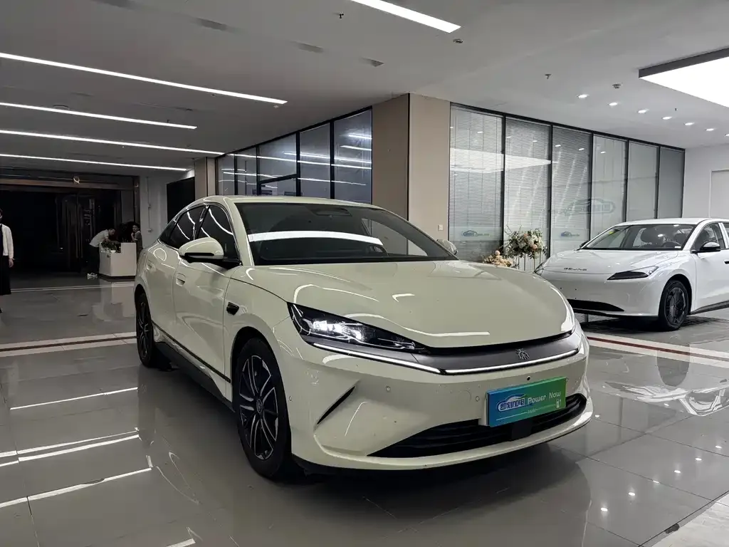 BYD Qin L — фото 9