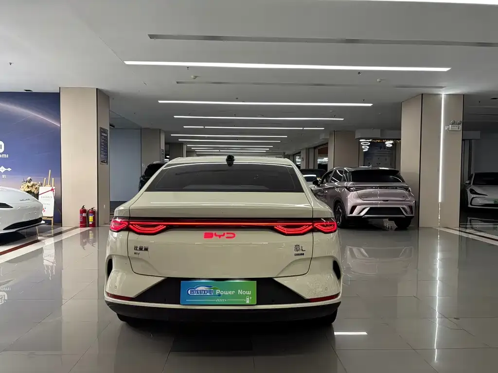 BYD Qin L — фото 2