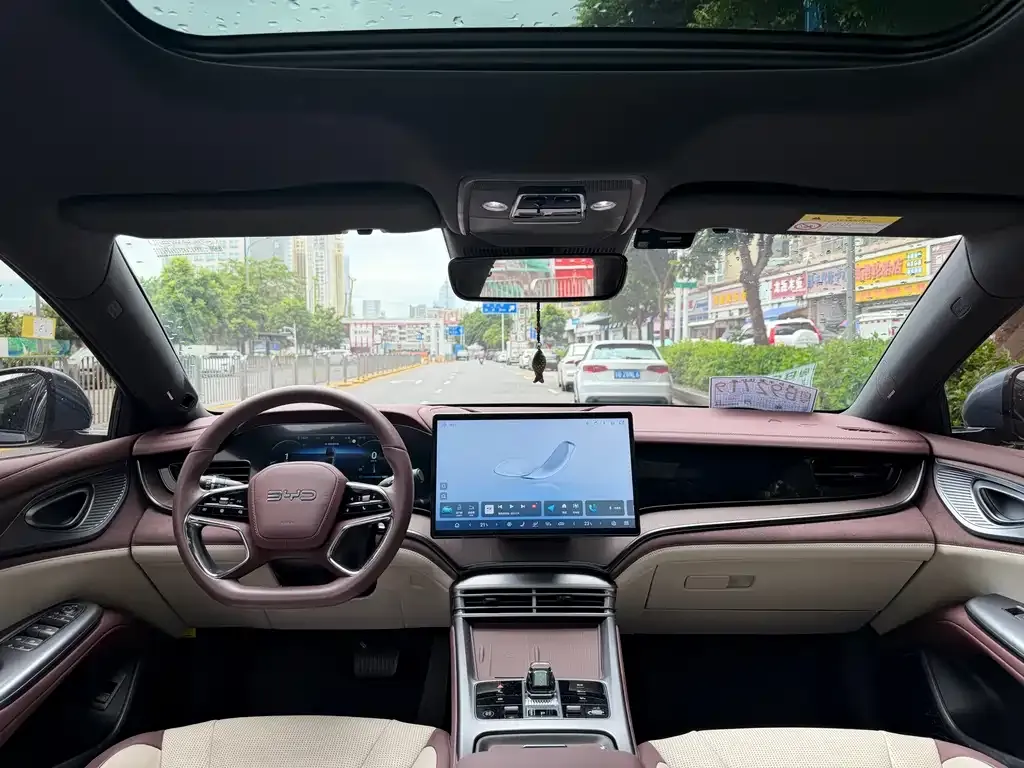 BYD Seal — фото 7