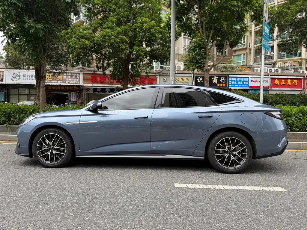 BYD Seal — фото 2