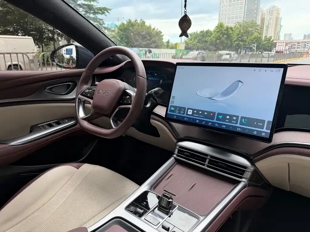 BYD Seal — фото 10