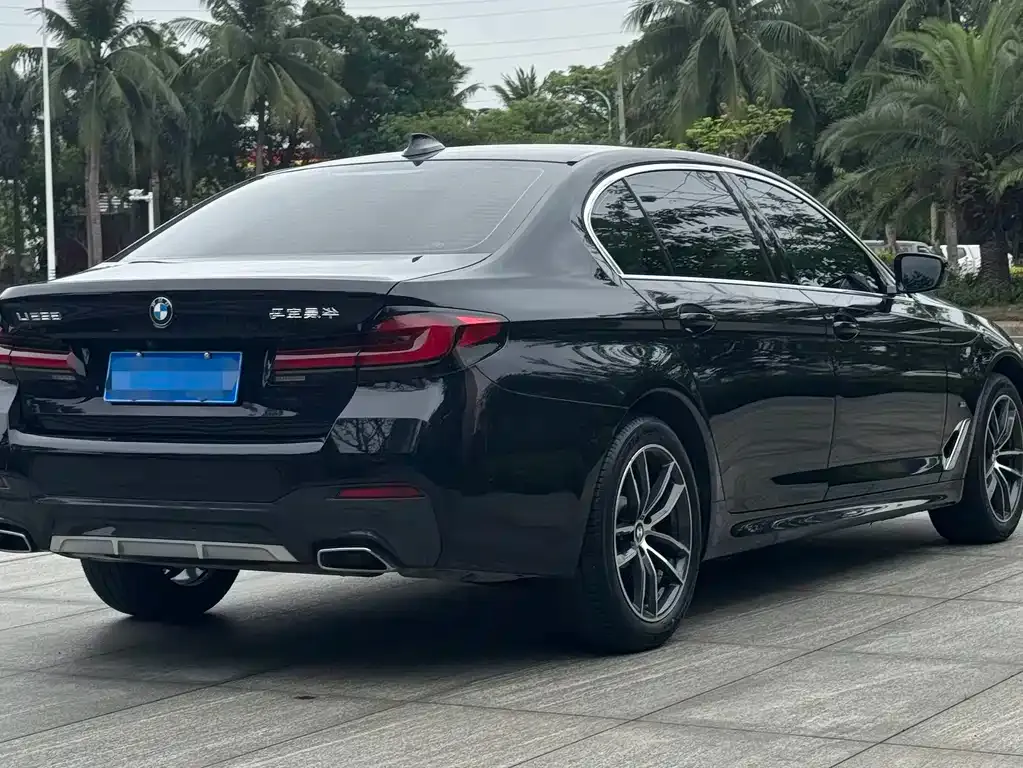 BMW 5 Series — фото 3